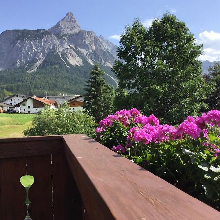 Haus Karl'S Ruh Bed & Breakfast Ehrwald Dış mekan fotoğraf