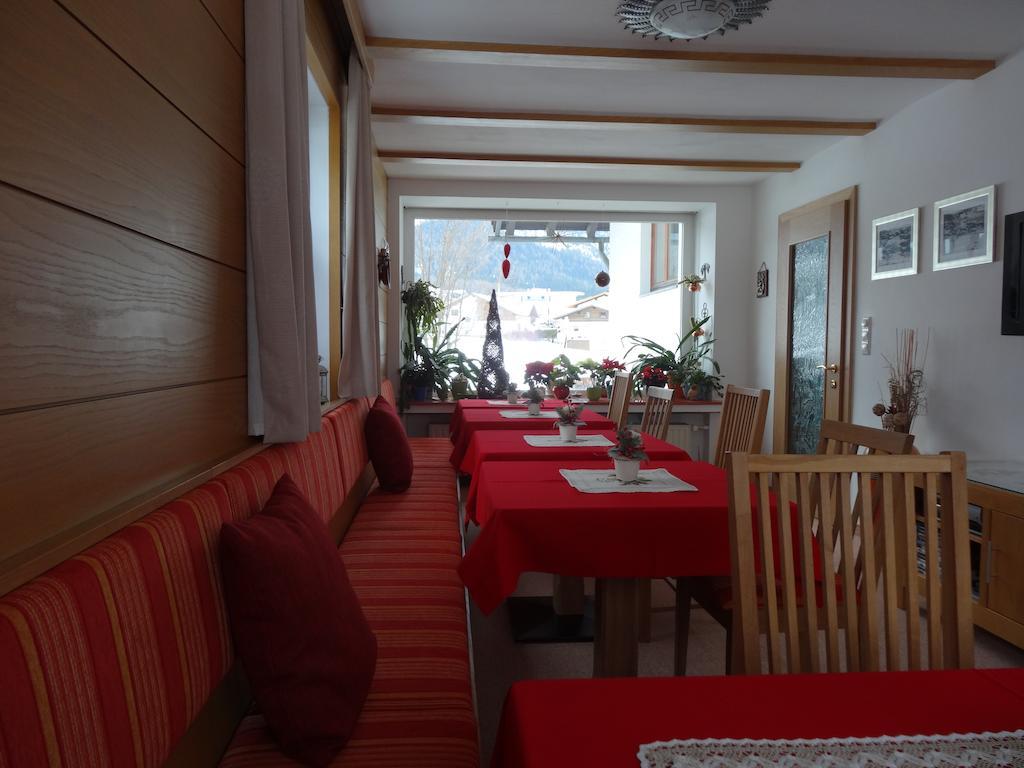 Haus Karl'S Ruh Bed & Breakfast Ehrwald Dış mekan fotoğraf