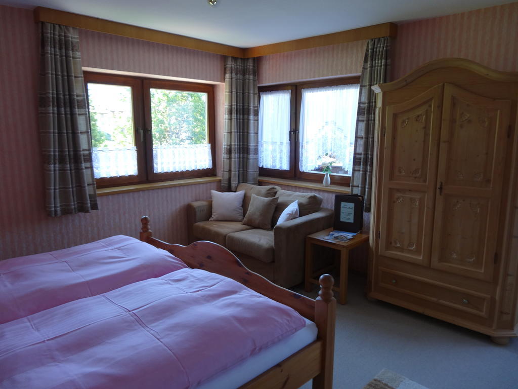 Haus Karl'S Ruh Bed & Breakfast Ehrwald Oda fotoğraf