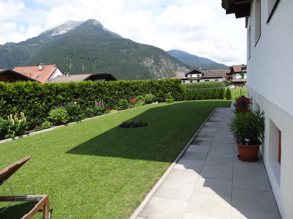 Haus Karl'S Ruh Bed & Breakfast Ehrwald Dış mekan fotoğraf