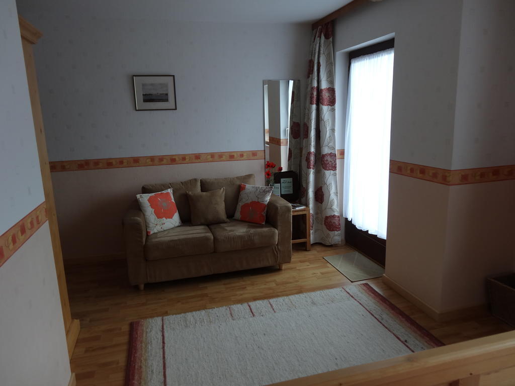 Haus Karl'S Ruh Bed & Breakfast Ehrwald Oda fotoğraf