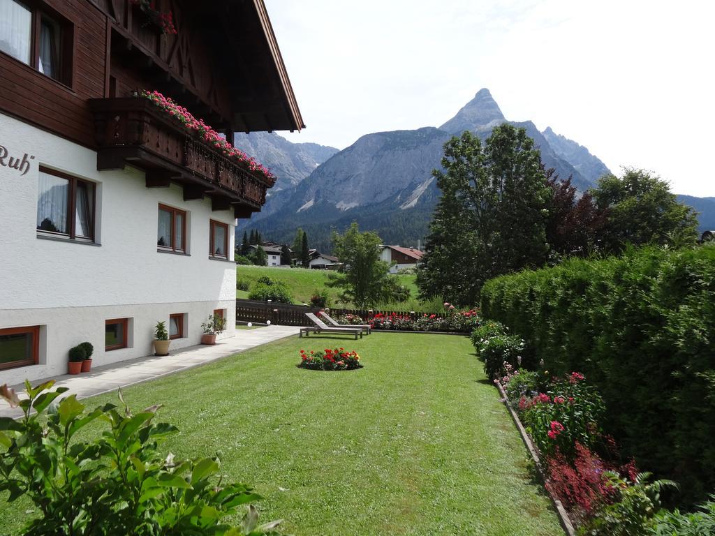 Haus Karl'S Ruh Bed & Breakfast Ehrwald Dış mekan fotoğraf