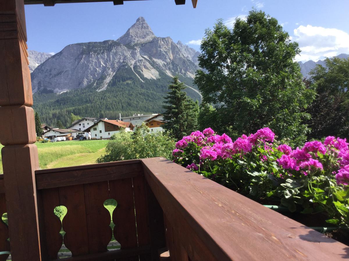 Haus Karl'S Ruh Bed & Breakfast Ehrwald Dış mekan fotoğraf